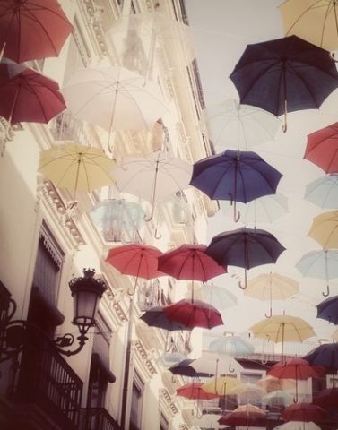 far-away-fly-sky-umbrella-urban-Favim_com-56994.jpg - 31.44 kB