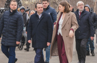 Андрей Чибис открыл первую благоустроенную пешеходную улицу Ленинградскую в Мурманске